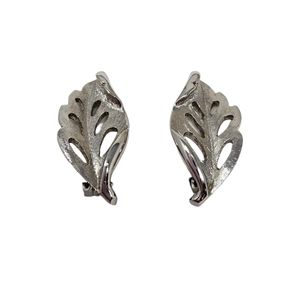 Vintage Silver Tone Leaf Earrings Clip Textured